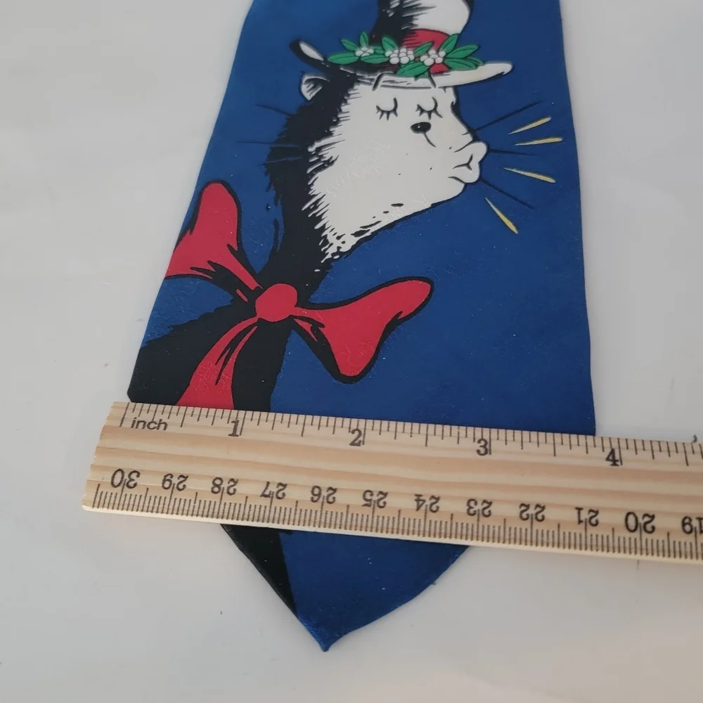 VTG Dr. Seuss Wide Necktie Tie Cat In The Hat Mistletoe Christmas 100% Silk